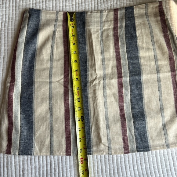 Linen red, navy, and beige mini skirt - Picture 7 of 7